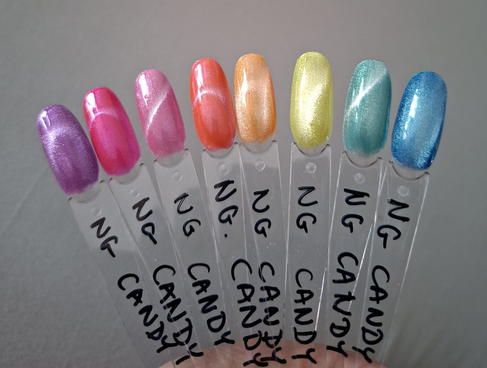   Candy Babe  gél lakk kollekció 8db géllakkal és ajándék margarétával
